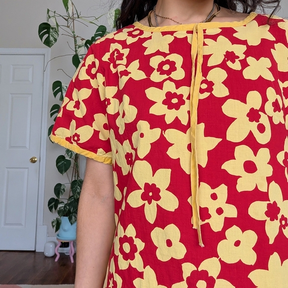 SOLD - Vintage 70s yellow & red floral maxi dress - Picture 6 of 7